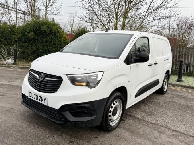 2025 Vauxhall Combo