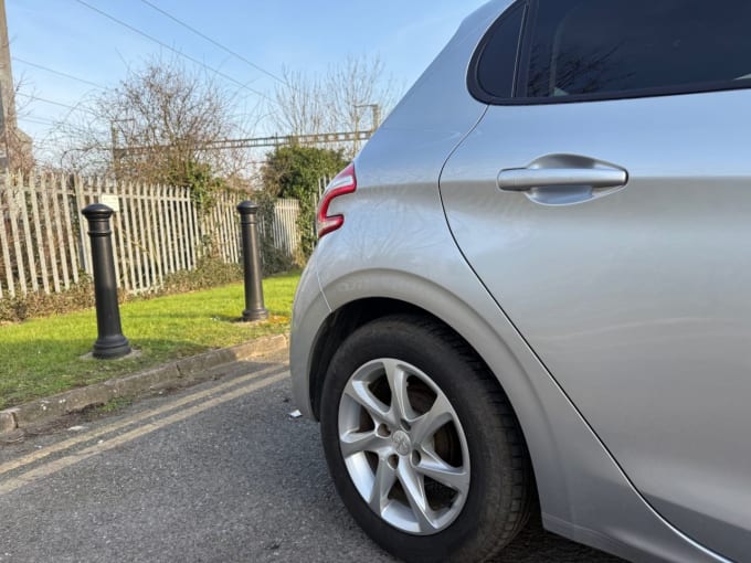 2025 Peugeot 208