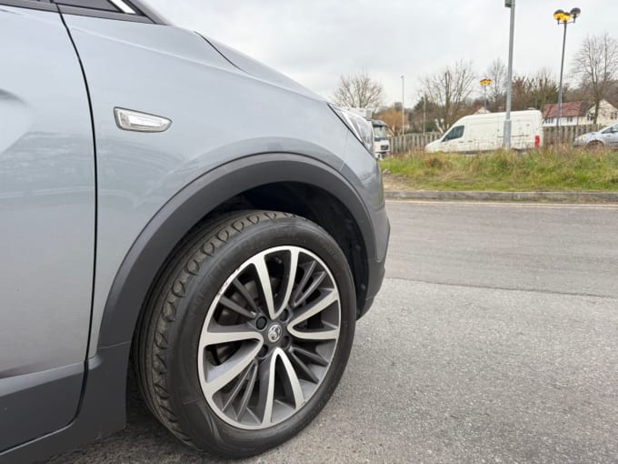 2025 Vauxhall Crossland X
