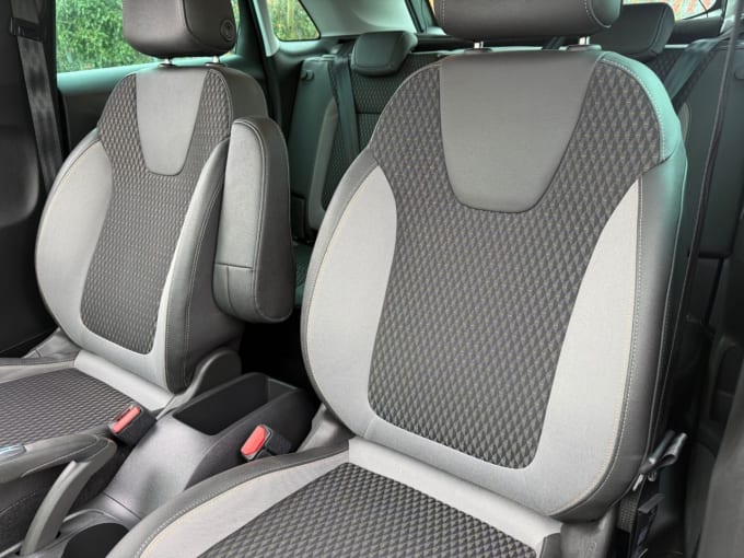2025 Vauxhall Crossland X