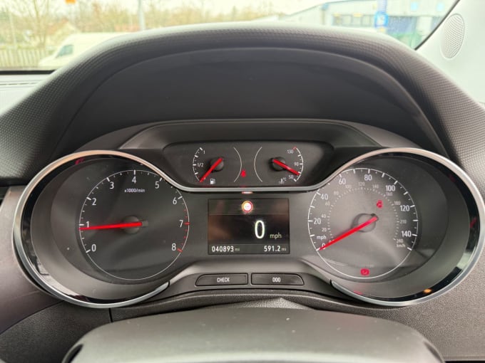 2025 Vauxhall Crossland X