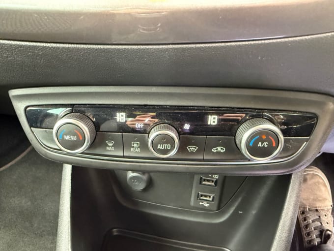 2025 Vauxhall Crossland X