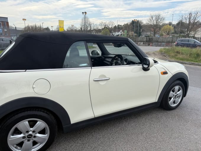 2025 Mini Convertible