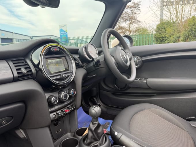2025 Mini Convertible