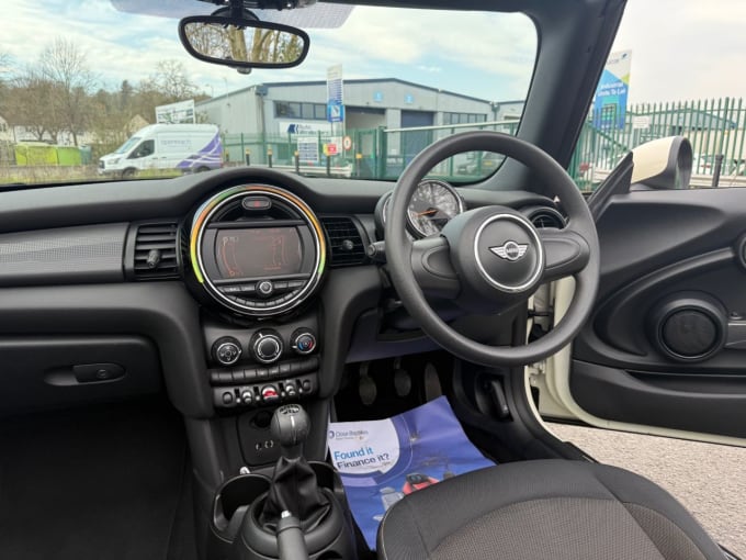 2025 Mini Convertible