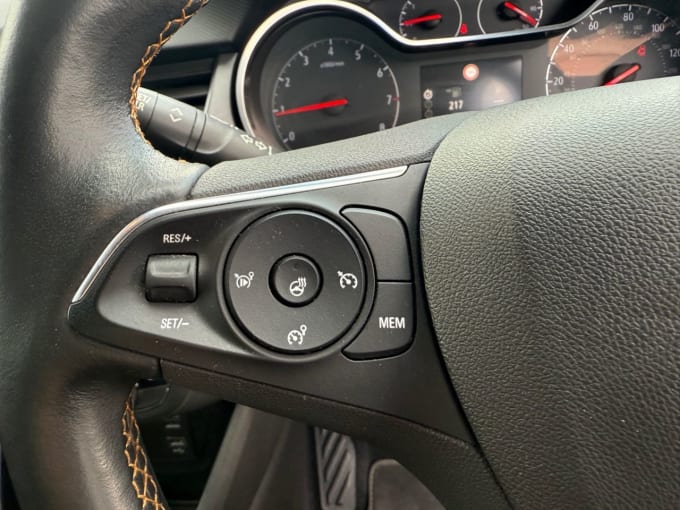 2025 Vauxhall Crossland X