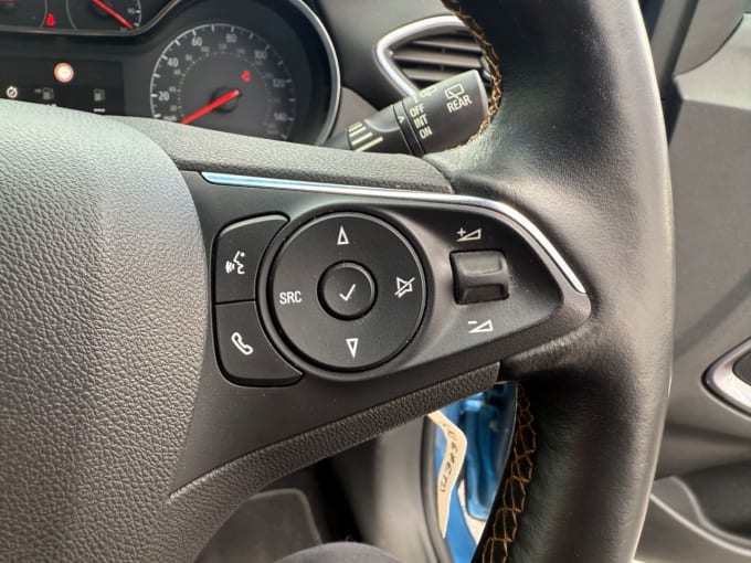 2025 Vauxhall Crossland X