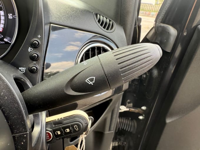 2025 Fiat 500c