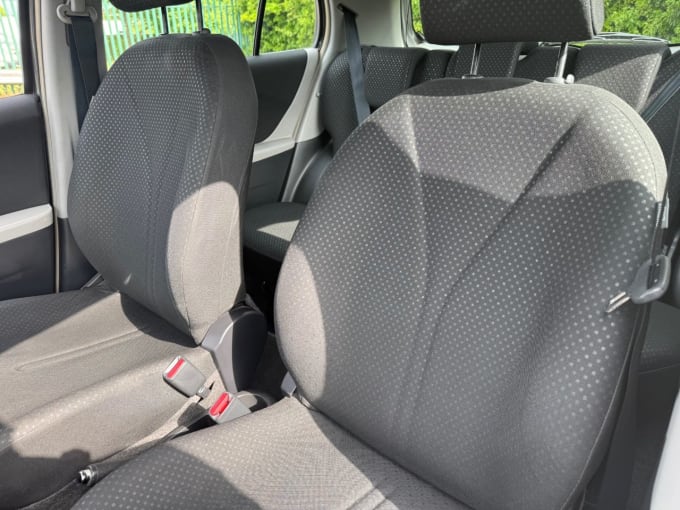 2025 Toyota Yaris