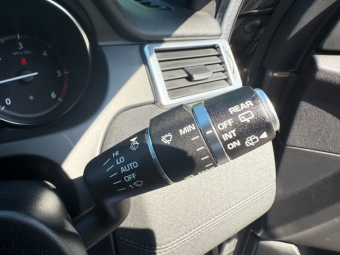 2025 Land Rover Discovery Sport