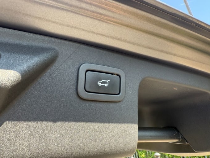 2025 Land Rover Discovery Sport