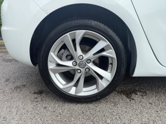 2025 Vauxhall Astra