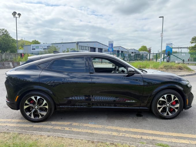 2025 Ford Mustang Mach-e
