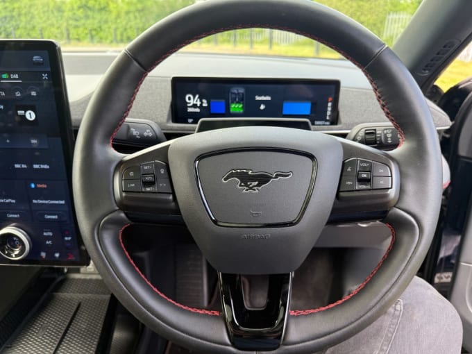 2025 Ford Mustang Mach-e