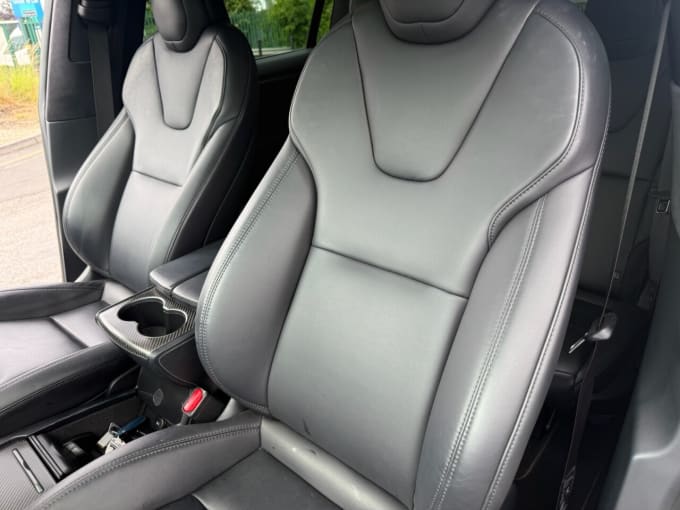 2025 Tesla Model X