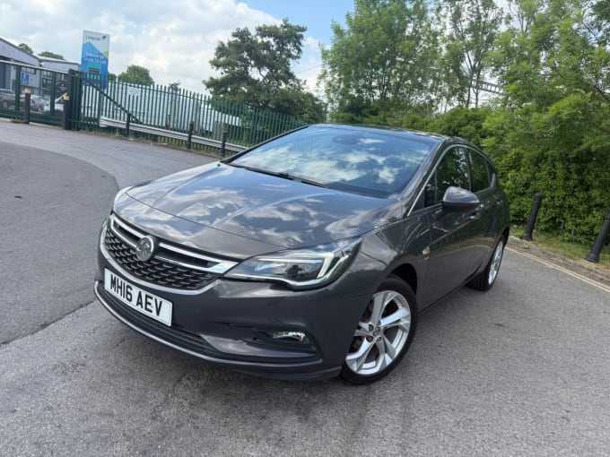 2025 Vauxhall Astra