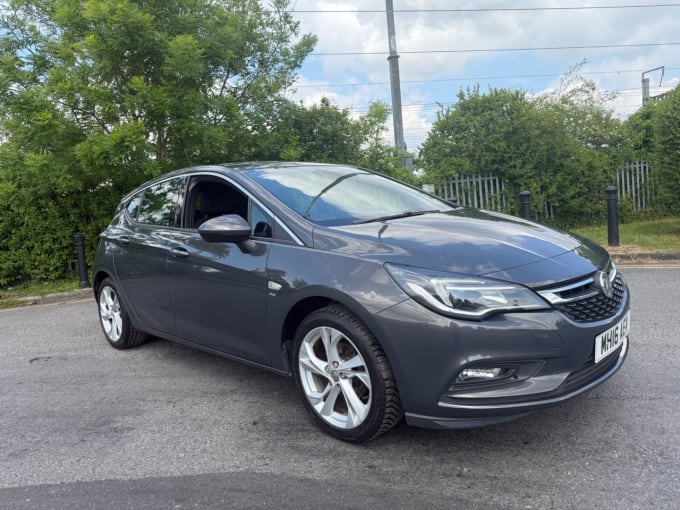 2025 Vauxhall Astra