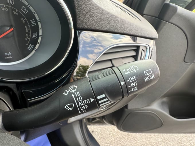 2025 Vauxhall Astra