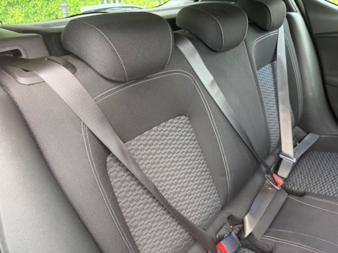 2025 Vauxhall Astra
