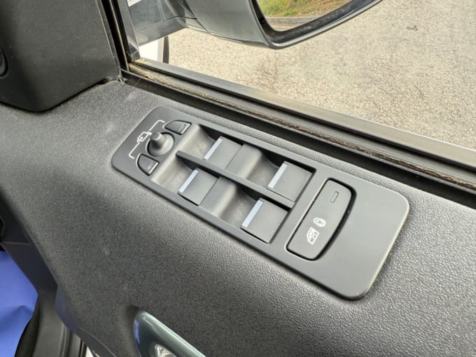 2025 Land Rover Discovery Sport