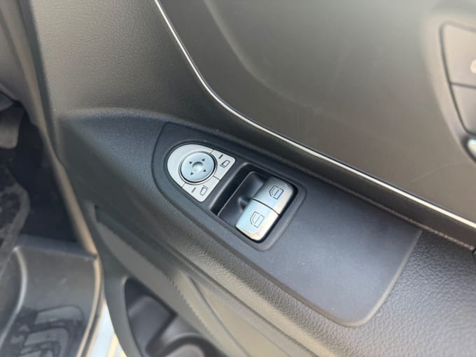 2023 Mercedes Vito