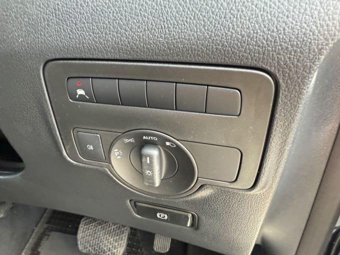 2023 Mercedes Vito