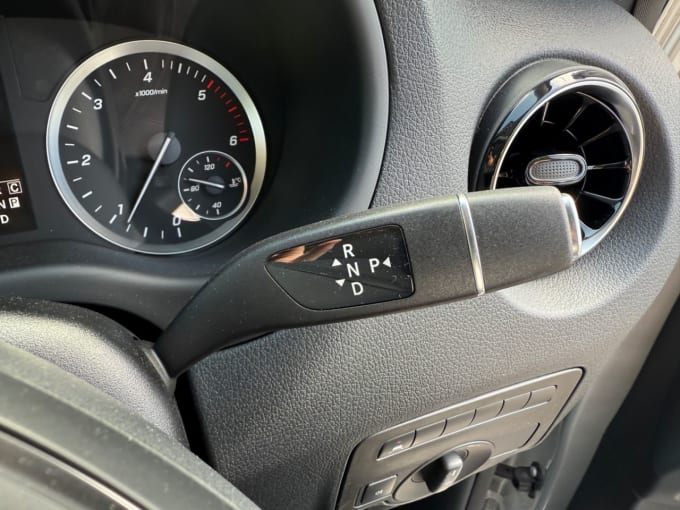 2023 Mercedes Vito