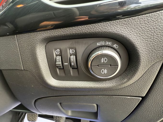 2025 Vauxhall Astra