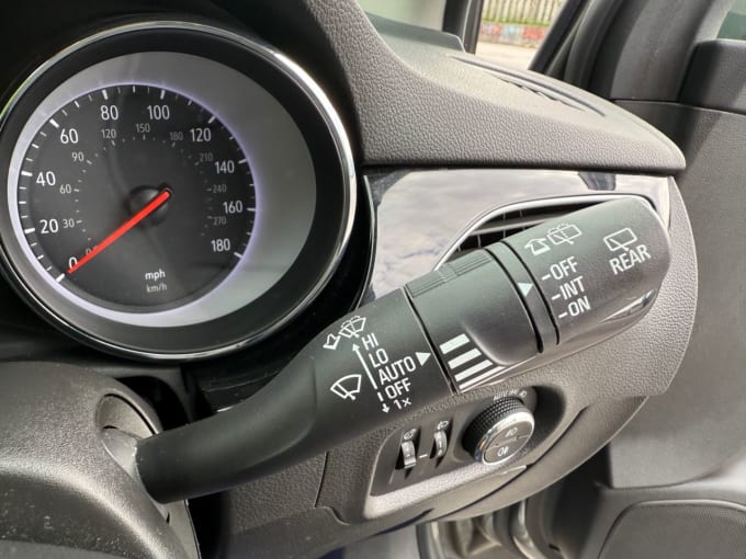 2025 Vauxhall Astra
