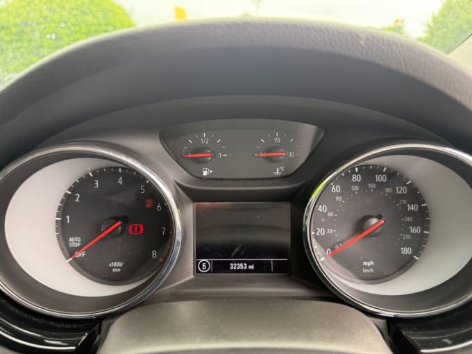2025 Vauxhall Astra