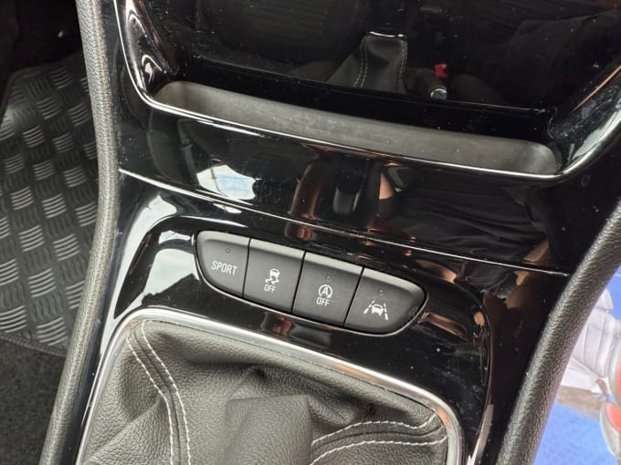 2025 Vauxhall Astra