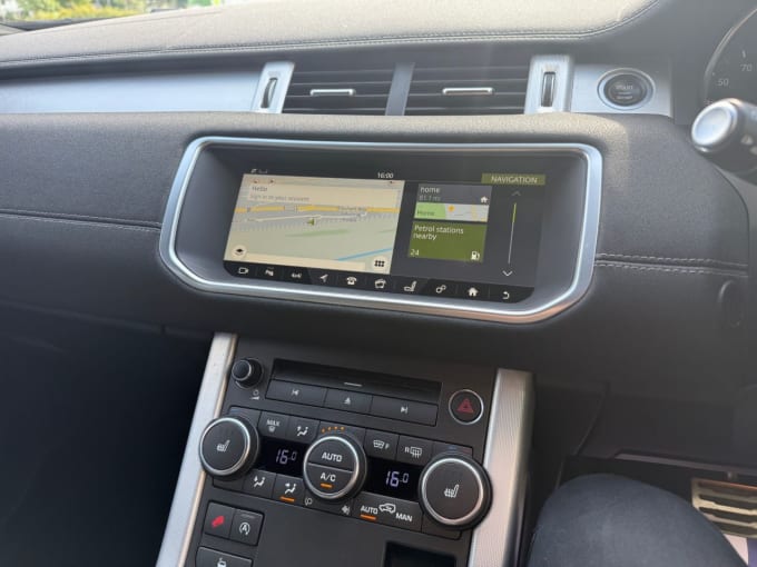 2025 Land Rover Range Rover Evoque