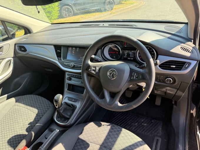 2025 Vauxhall Astra