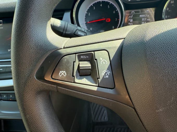 2025 Vauxhall Astra