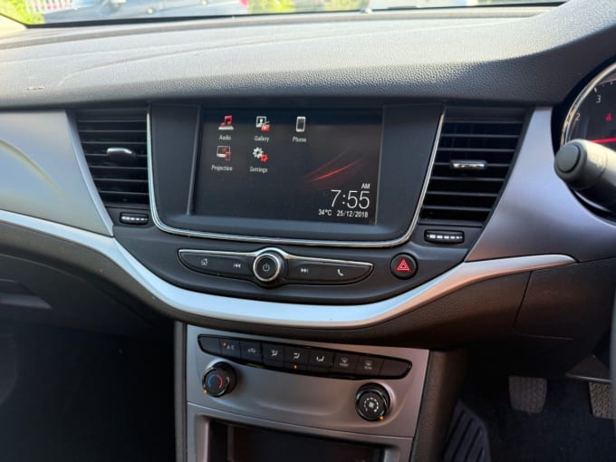 2025 Vauxhall Astra