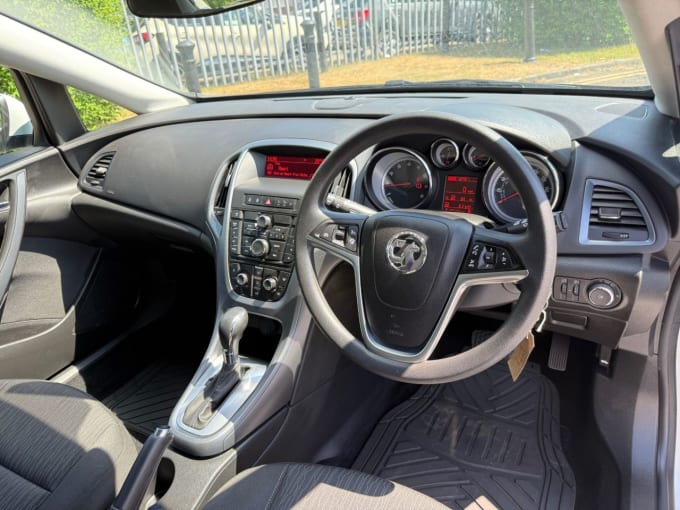 2025 Vauxhall Astra