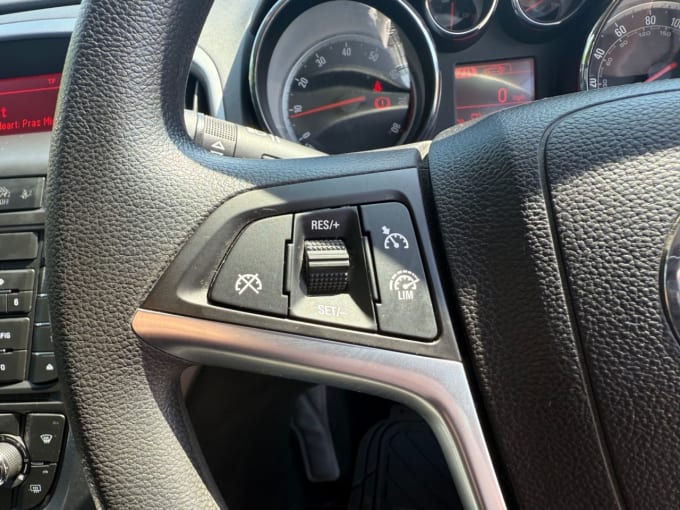 2025 Vauxhall Astra