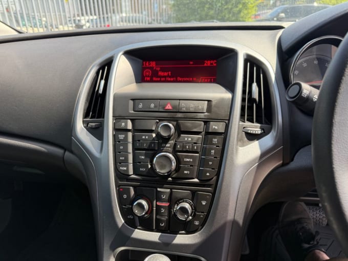 2025 Vauxhall Astra