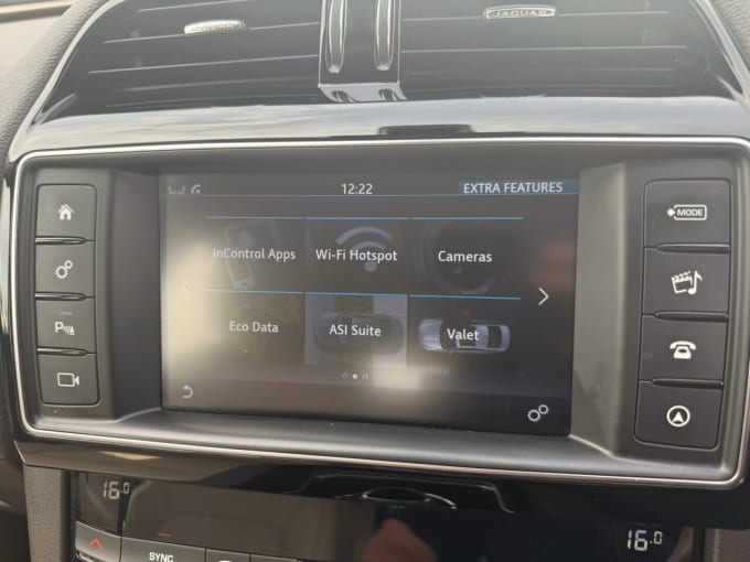 2025 Jaguar F-pace