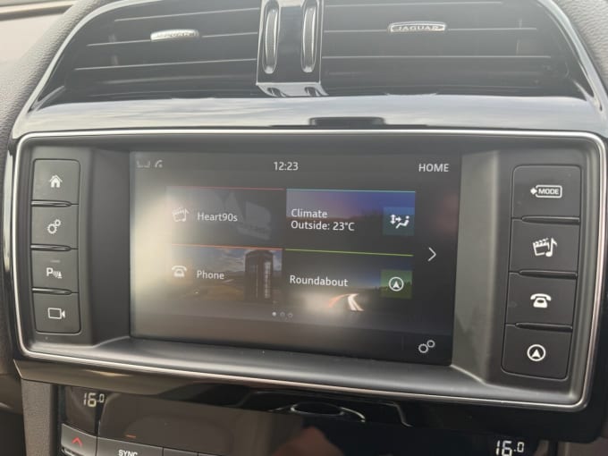2025 Jaguar F-pace