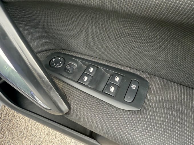 2025 Peugeot 308