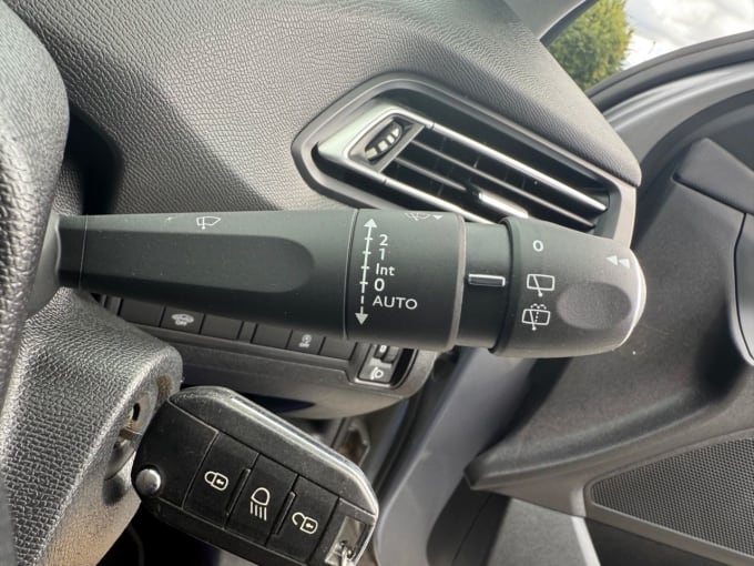 2025 Peugeot 308