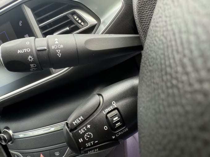 2025 Peugeot 308