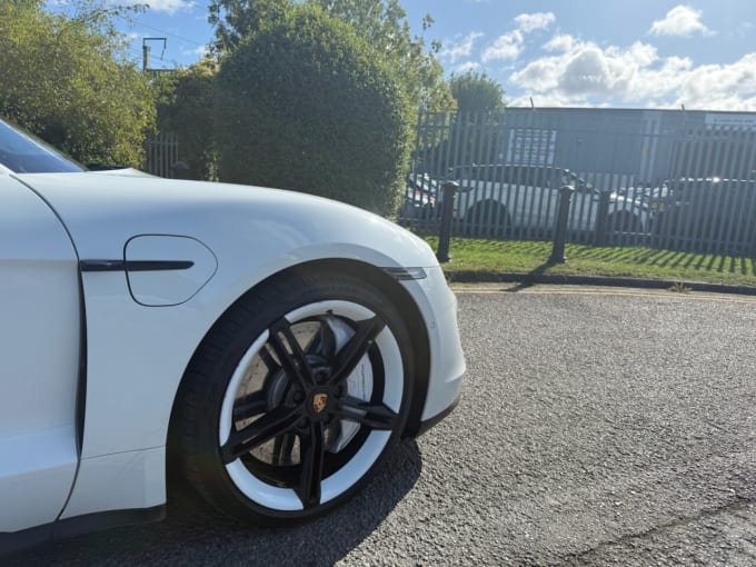 2025 Porsche Taycan
