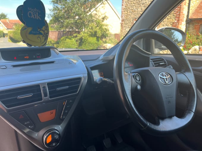 2010 Toyota Iq