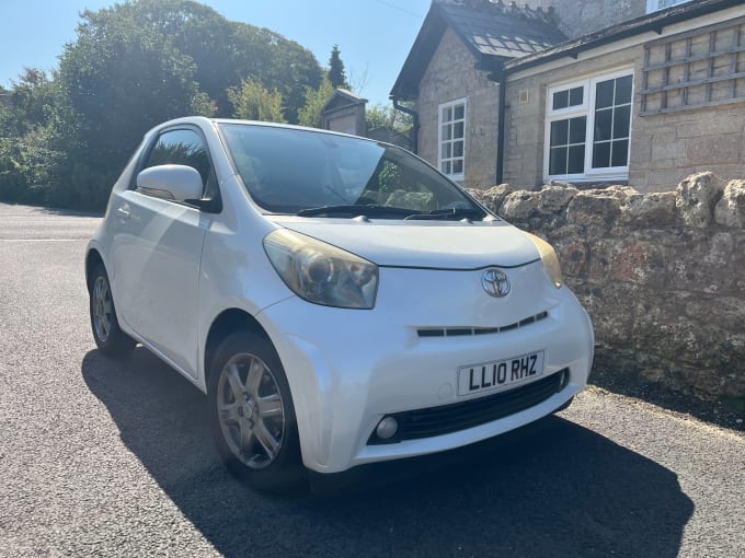 2010 Toyota Iq