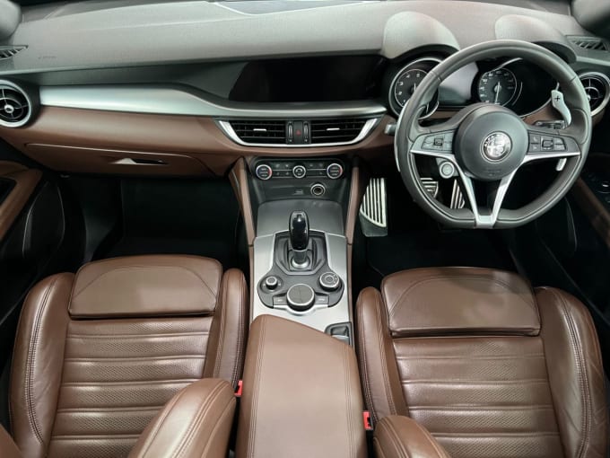 2025 Alfa Romeo Stelvio