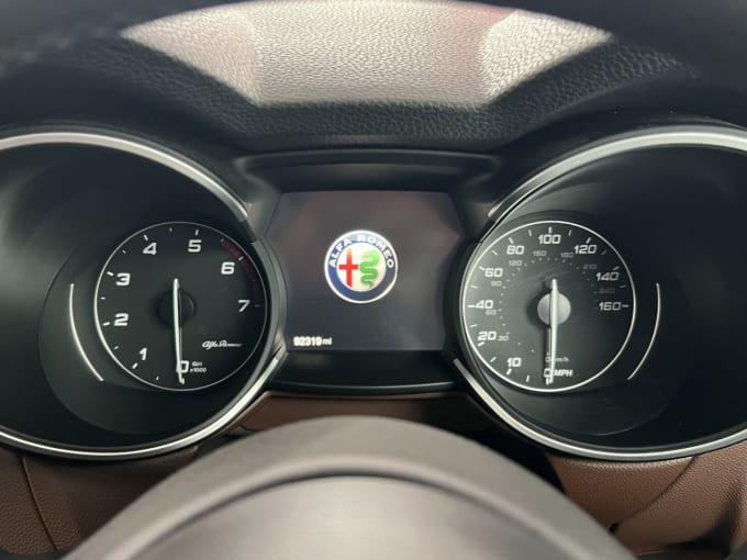 2025 Alfa Romeo Stelvio