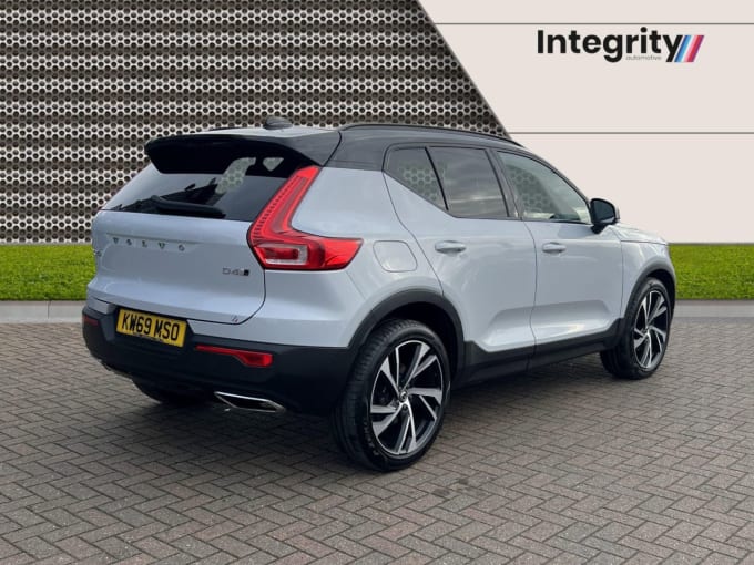 2025 Volvo Xc40