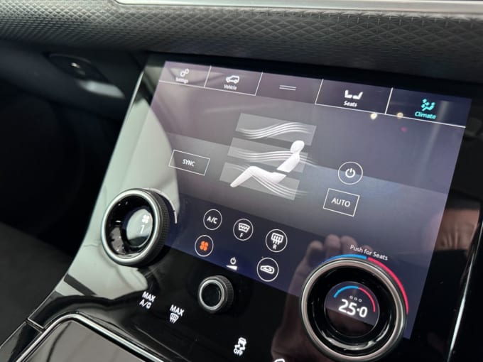 2025 Land Rover Range Rover Velar